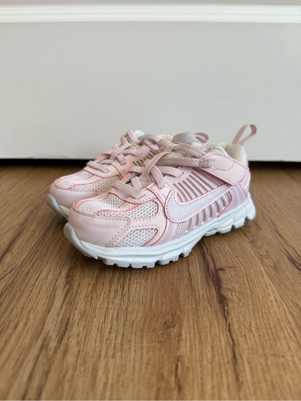 nike • size 9c • vomero 5 light pink velcro elastic lacing